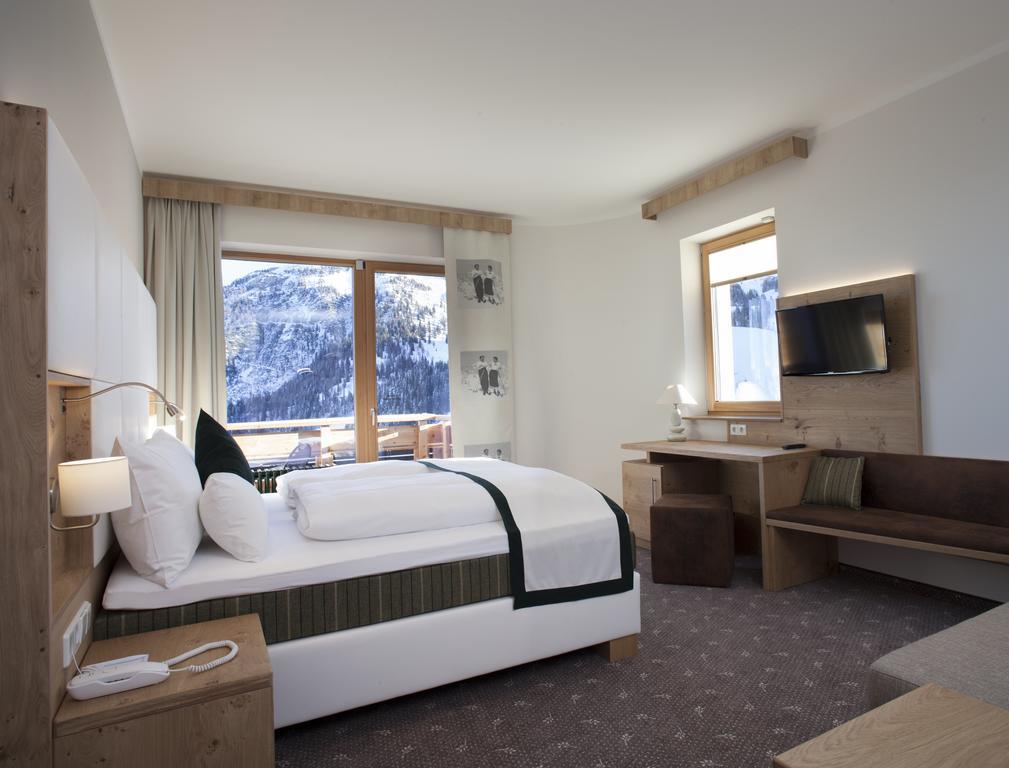 Hotel Nassfeld Sonnenalpe Nassfeld Rum bild